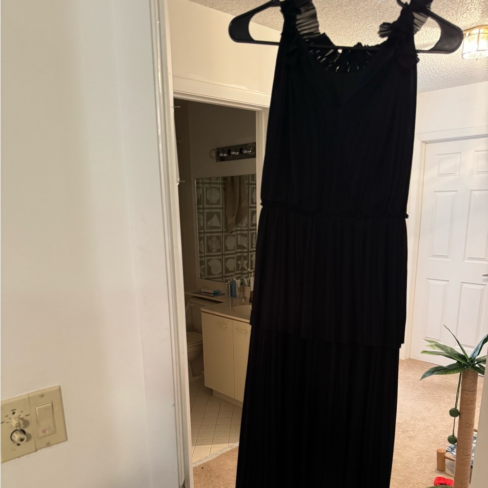 Elie Tahari size 4 black elegant evening gown